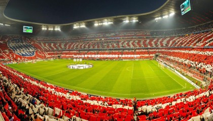 kaiyu体育-足球盛宴点燃绿茵激情 万众欢腾共谱热血华章